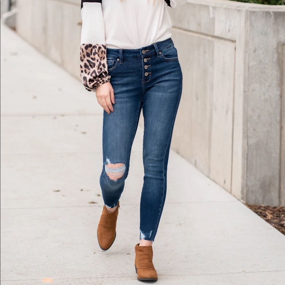 NWOT KanCan Ally Mid-rise Curvy Fit Jeggings 11/29